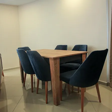 Penthouse * 凯里尼亚